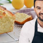 Cyril Lignac nous dévoile le secret de son gâteau moelleux au citron, un délice fondant et parfumé